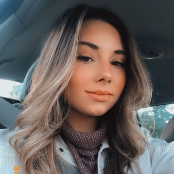 Meet your Posher, Natalia - Picture 1 of 1